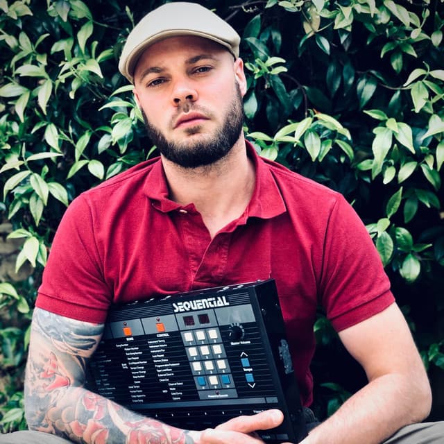 Tenderlonious artist profile image