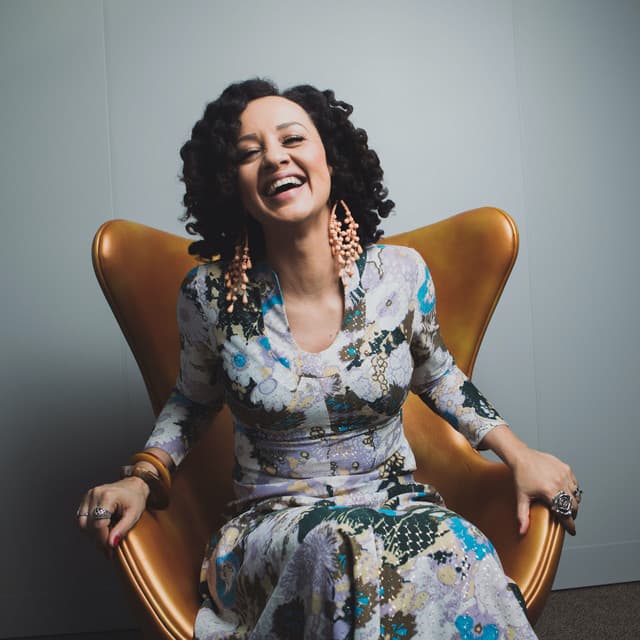 Rebecca Jade's artist profile image