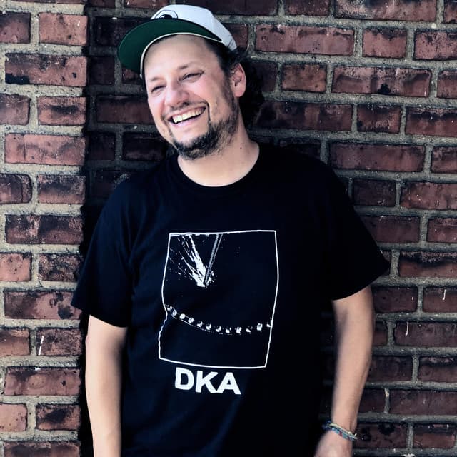 Mike Simonetti artist profile