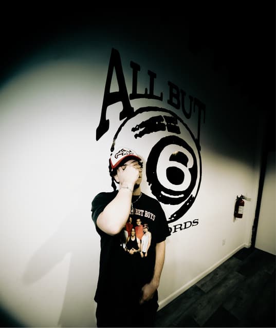 Gutterboysouz artist profile image