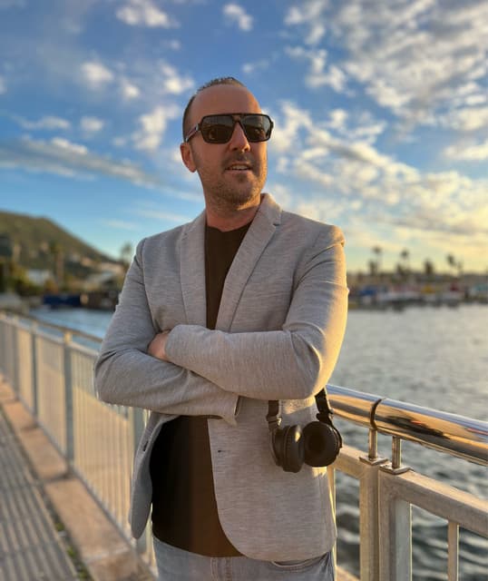 DJ Tony Pecino artist profile image