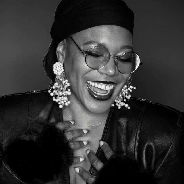 China Moses artist profile image