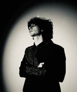Zach Hood's artist profile image