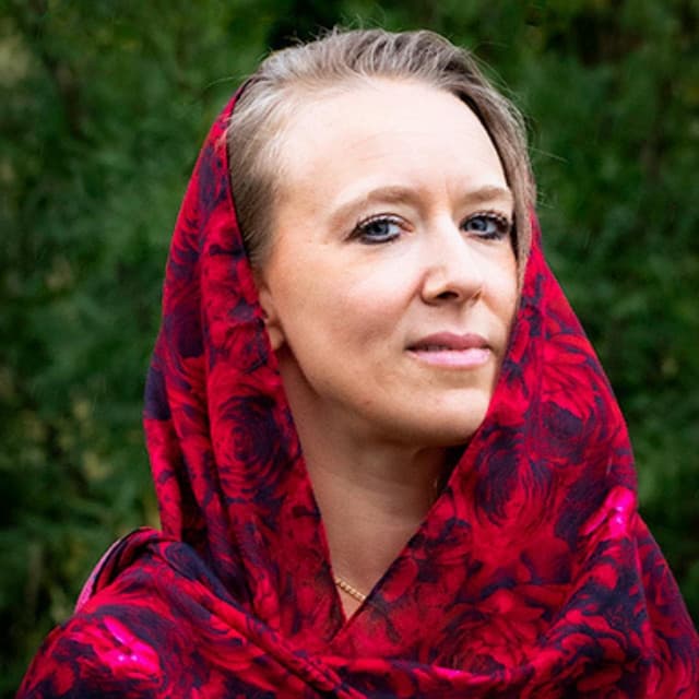 Maya Luna artist profile image