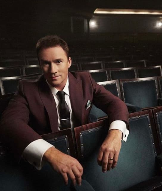 Russell Watson's artist profile image