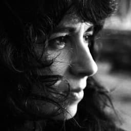 Laura Cahen's artist profile image