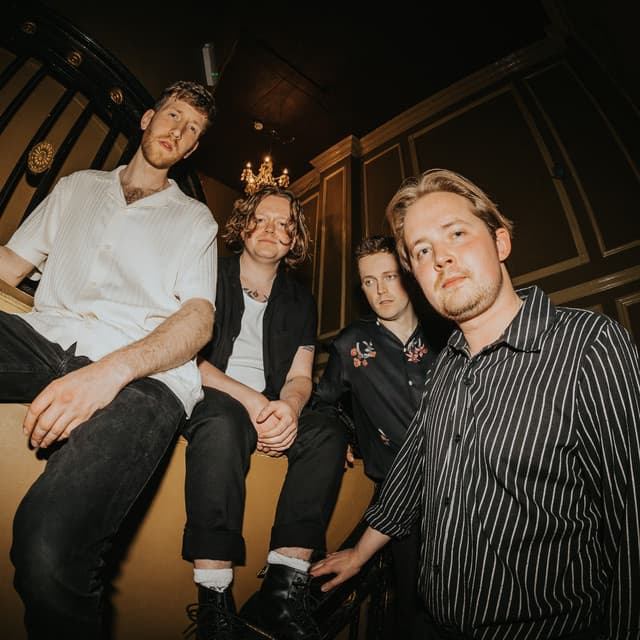 Luna Bay artist profile image