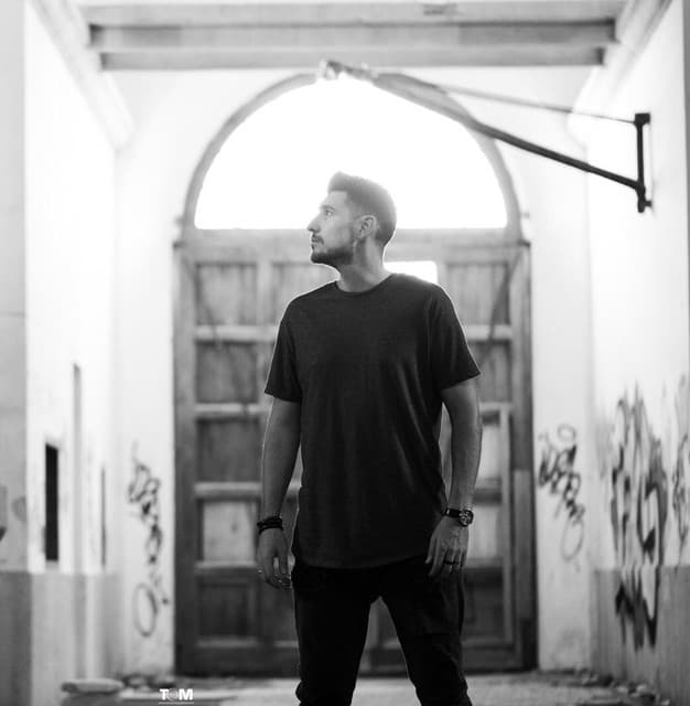 Bizen Lopez artist profile image