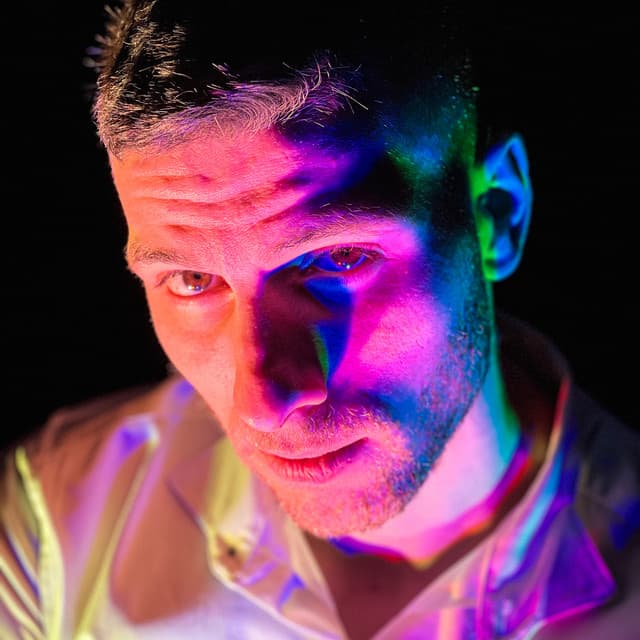 Layz artist profile