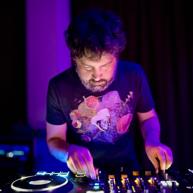 Sam Redmore artist profile image