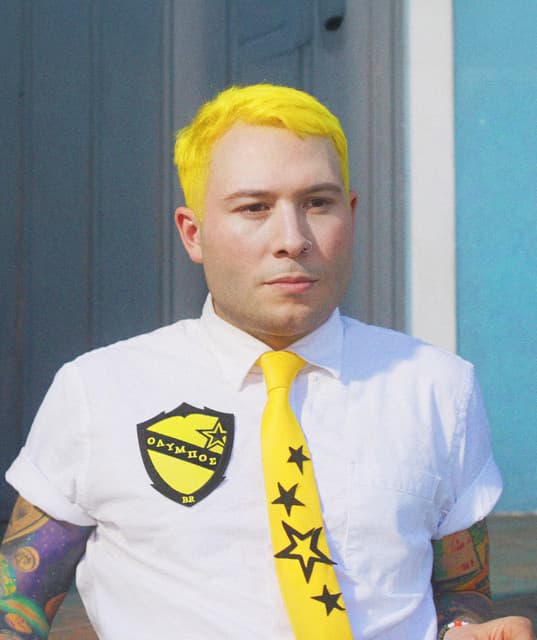Bentley Robles artist profile