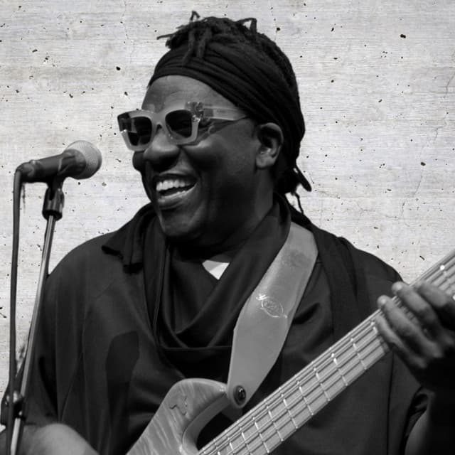 Richard Bona artist profile image