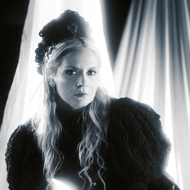 Eivør artist profile image