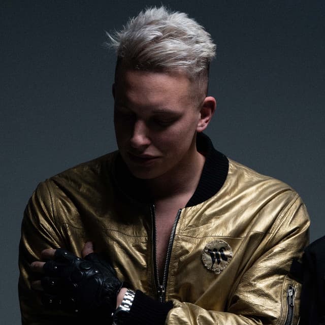 Madeaux artist profile image