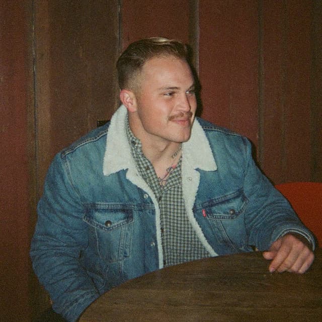 Zach Bryan's artist profile image