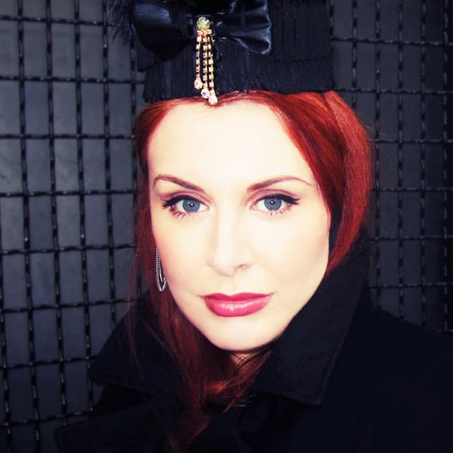 Tia Brazda artist profile image