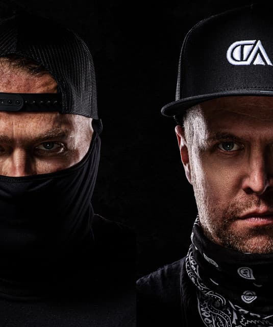 CLIQUES. artist profile image