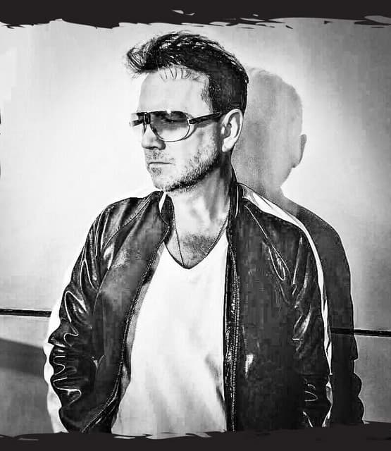 Nightcrawlers artist profile image