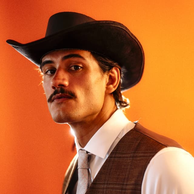 Carter Vail artist profile image