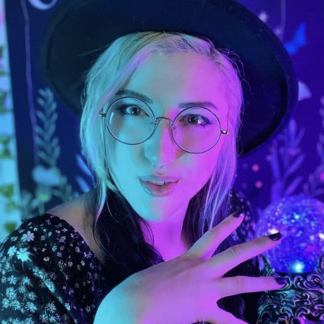 Madame Macabre artist profile image