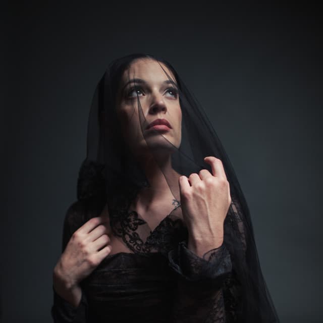 Beth Crowley artist profile image