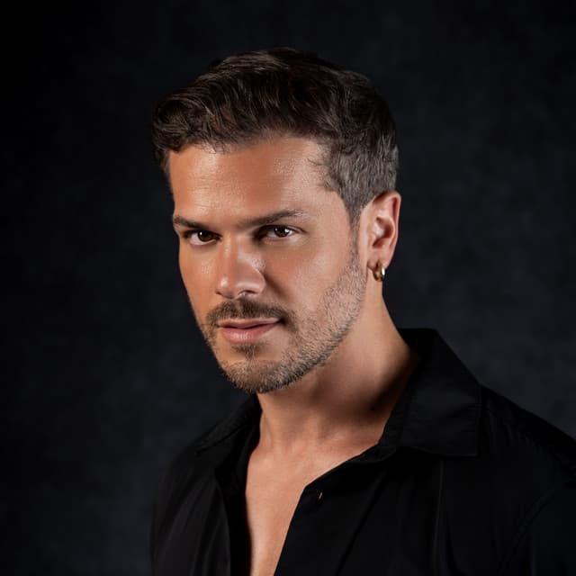 Mickael Carreira profile