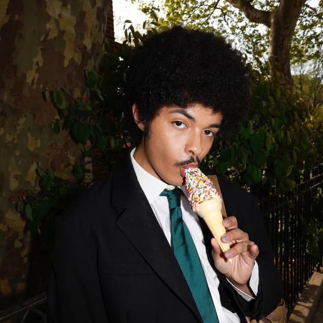 Isaac Dunbar artist profile image