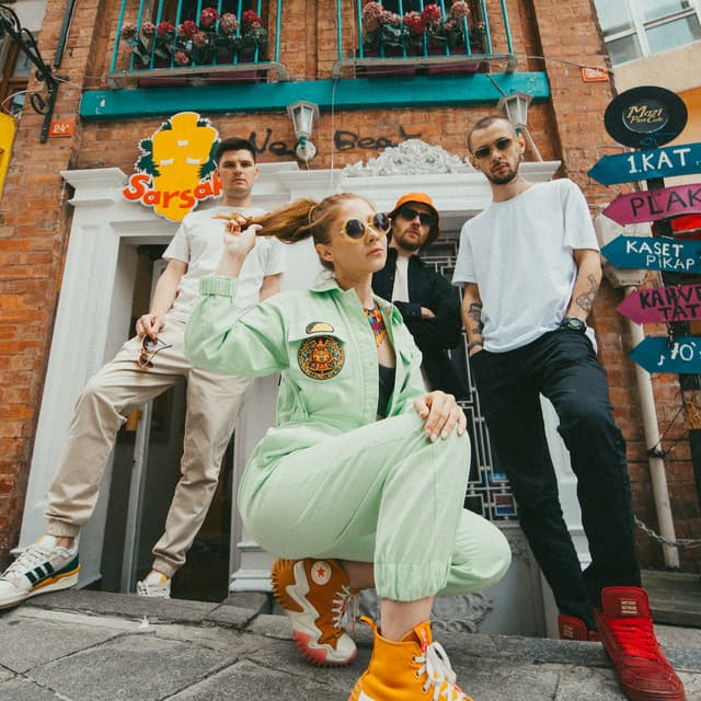 Lollypop Lorry artist profile image