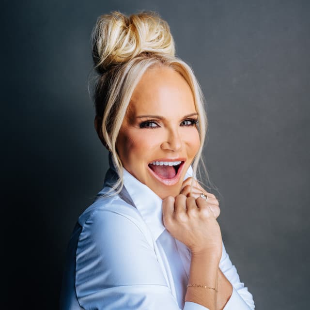 Kristin Chenoweth artist profile image