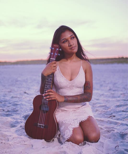 Vana Liya's artist profile image
