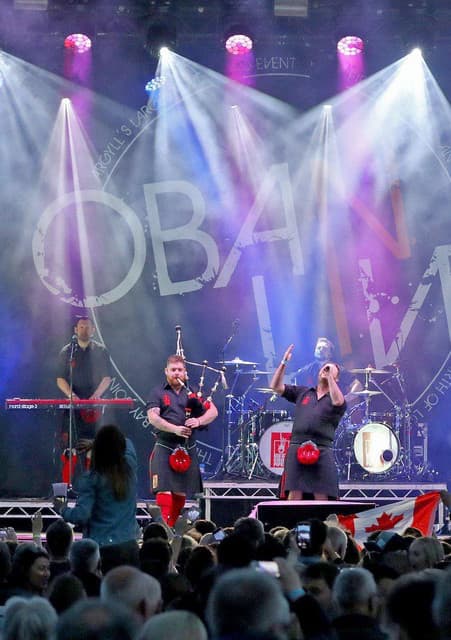 Red Hot Chilli Pipers's artist profile image