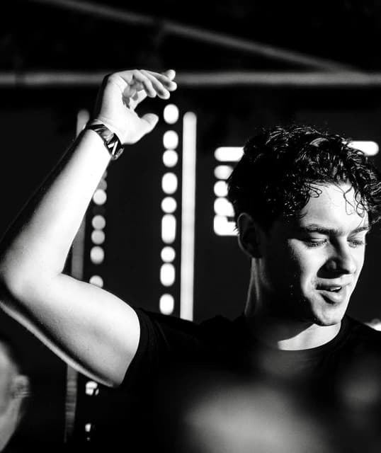 Alex Farell's artist profile image