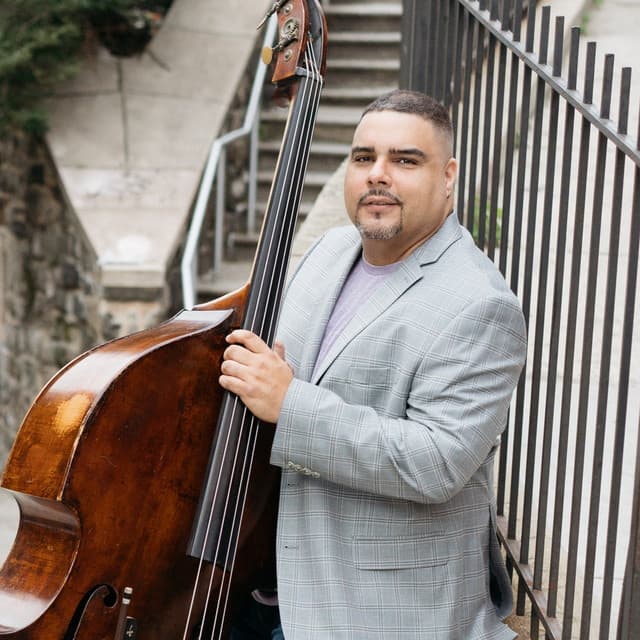 Carlos Henriquez artist profile image