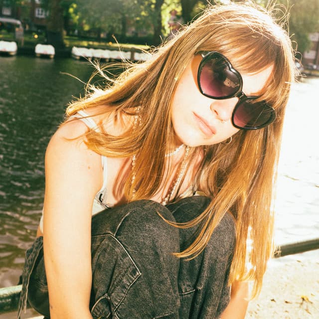 Chloe Slater artist profile image