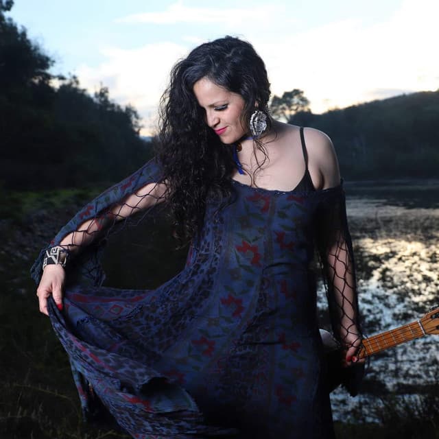 Evelyn Cornejo artist profile image