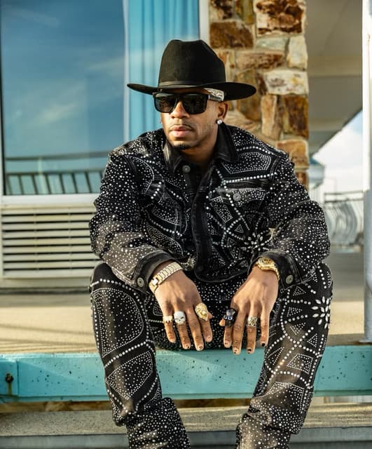 Jimmie Allen artist profile image