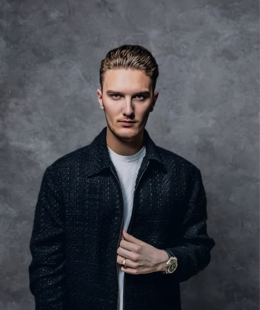 Novellist's artist profile image