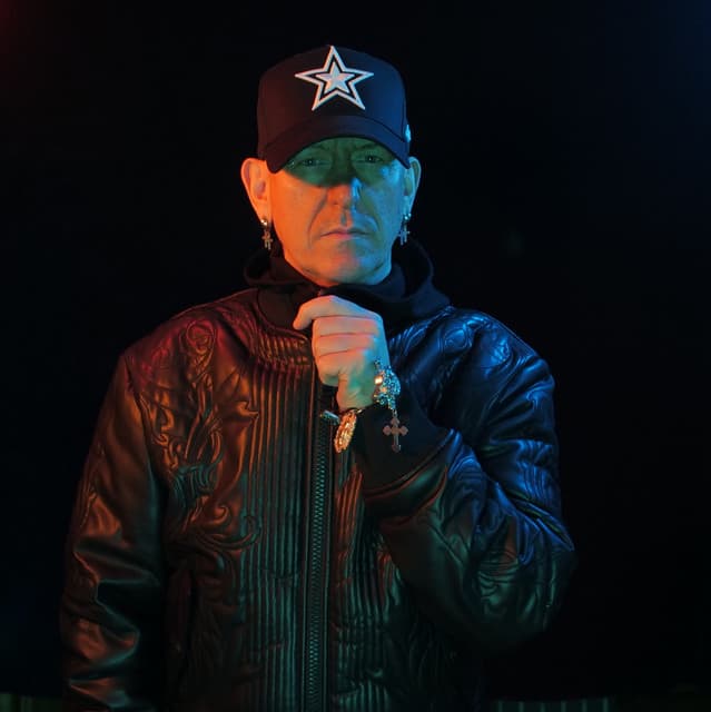 Micky Modelle artist profile