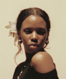 Leonie Biney's artist profile image