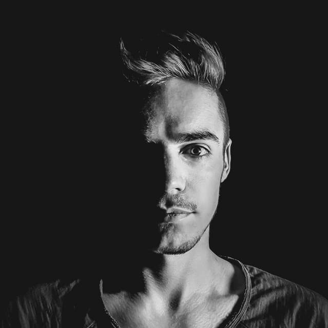 derani artist profile image
