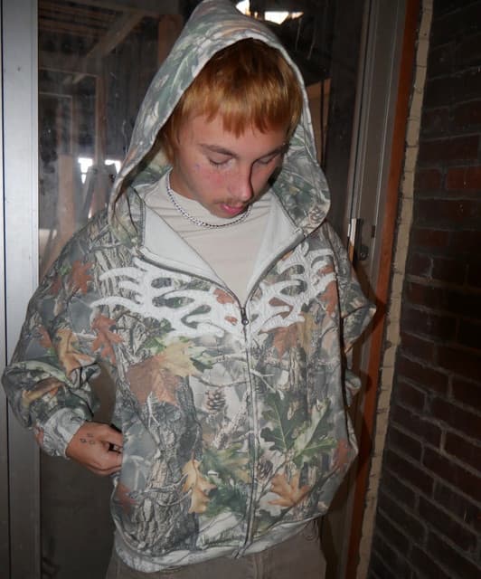 comehelpglo artist profile image