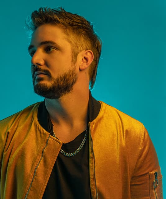 Seth Ennis artist profile image