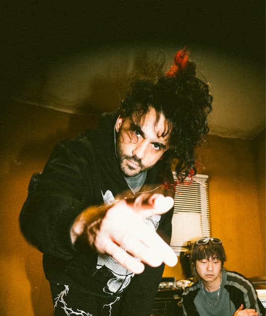 FLY's artist profile image