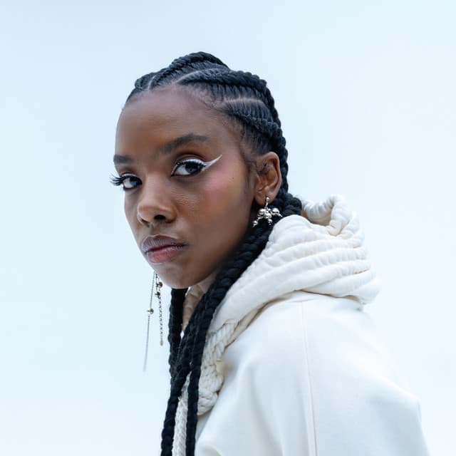 Dua Saleh artist profile image