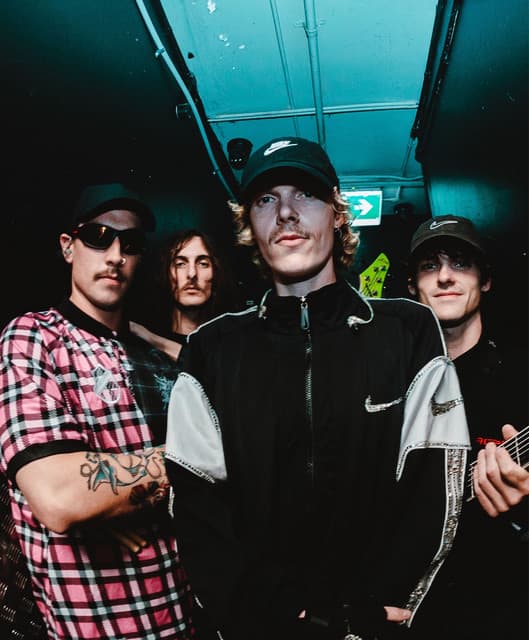 Diamond Construct artist profile image