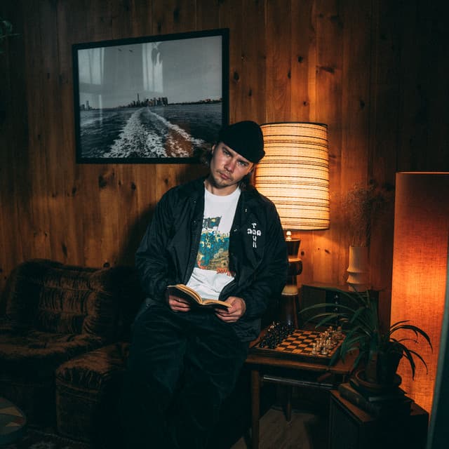 Izzy Vadim artist profile image