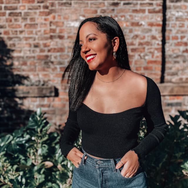 Laura Zocca artist profile image