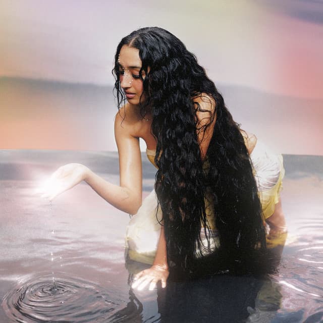 Raveena artist profile image