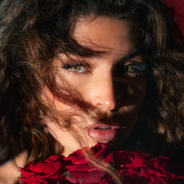 Emmy Meli's artist profile image