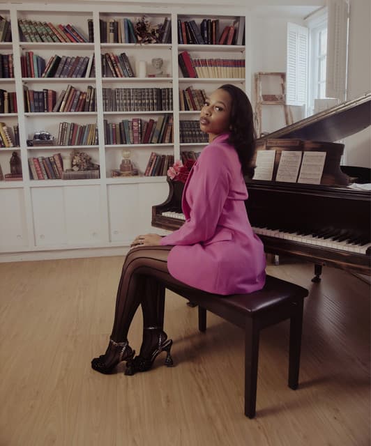 KAYWHT artist profile image